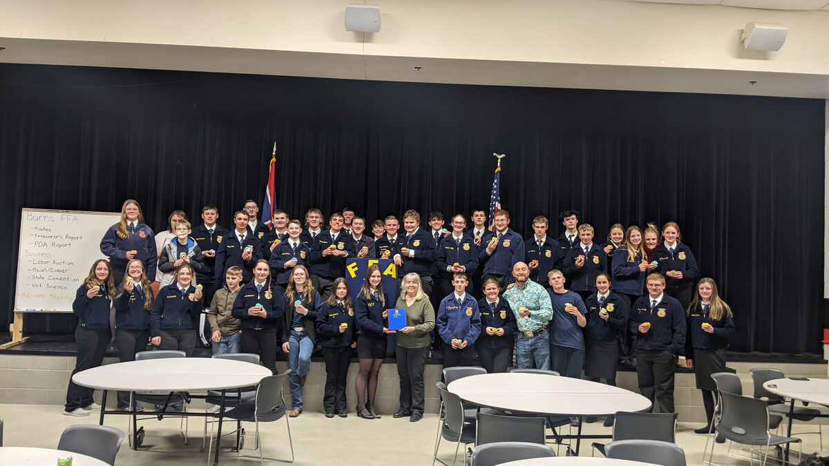 Burns FFA Chapter wins cover design and cupcakes - Pine Bluffs Post